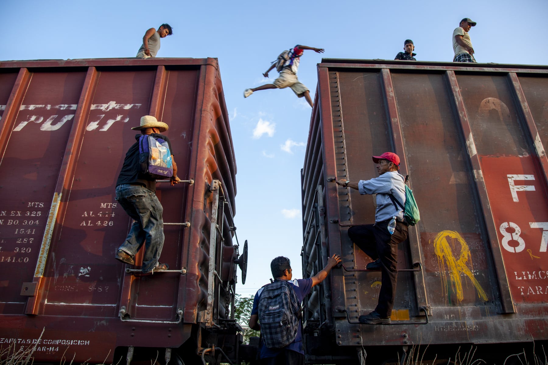 Migrants Jumping Trains in Mexico
