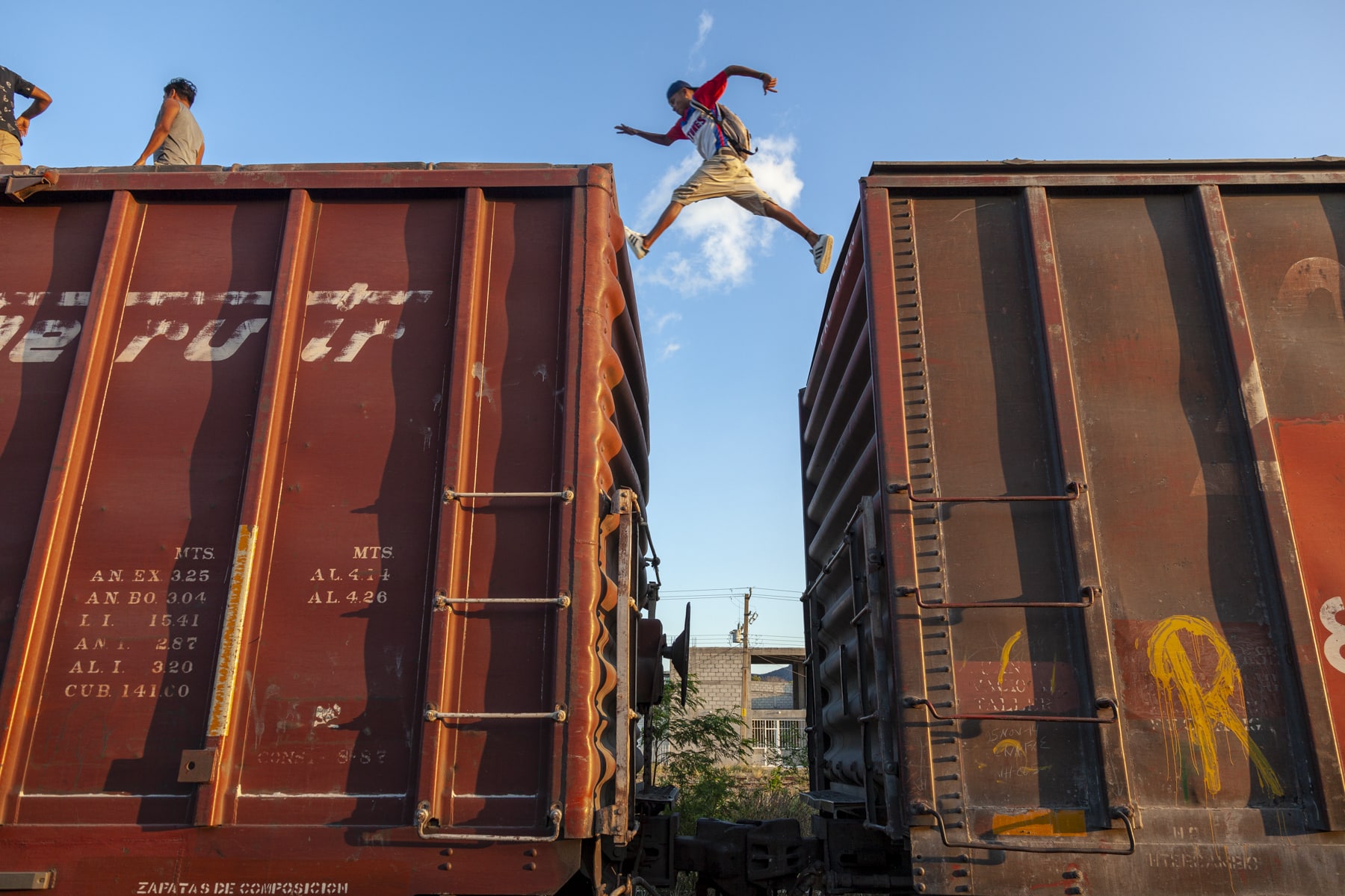 Migrants Jumping Trains in Mexico